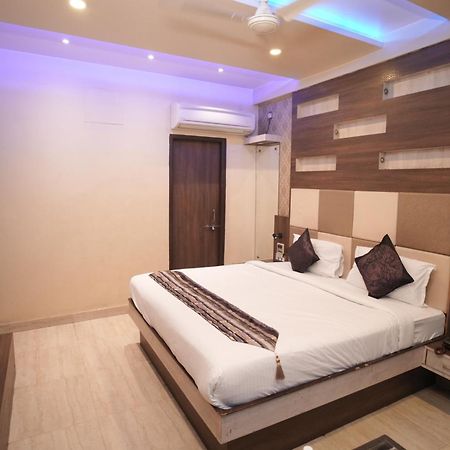 Hotel Rajkamal Near Varanasi Railway Station المظهر الخارجي الصورة