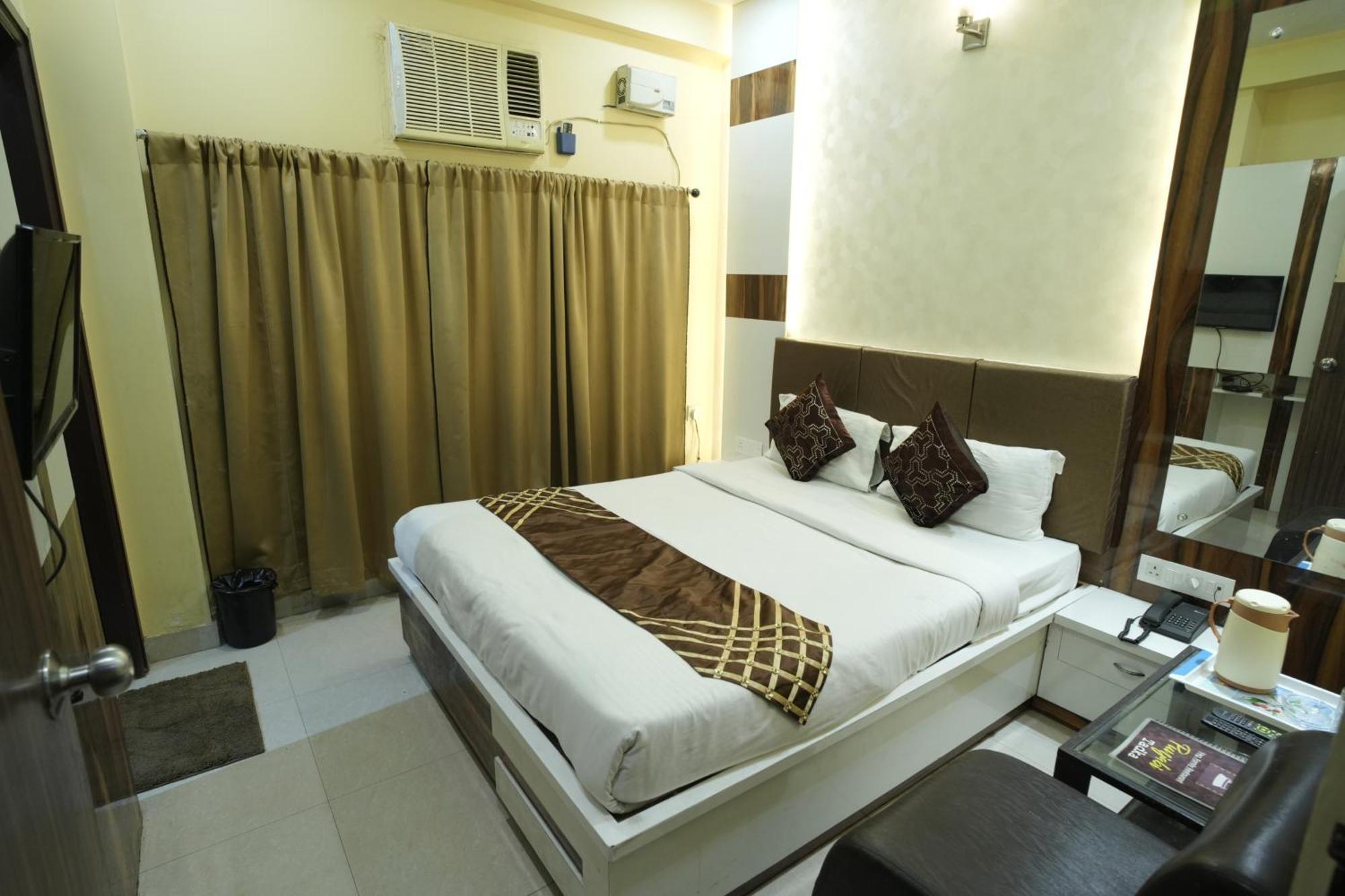 Hotel Rajkamal Near Varanasi Railway Station المظهر الخارجي الصورة