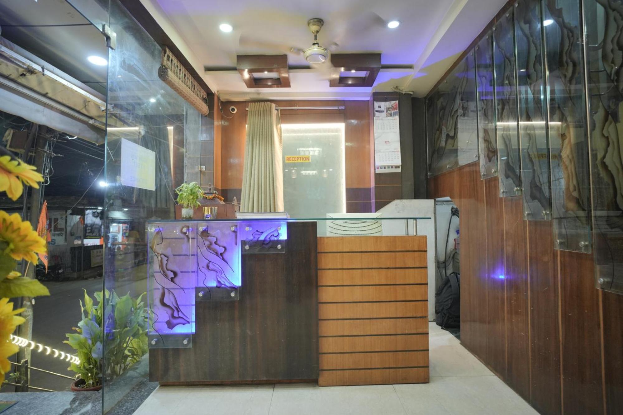 Hotel Rajkamal Near Varanasi Railway Station المظهر الخارجي الصورة